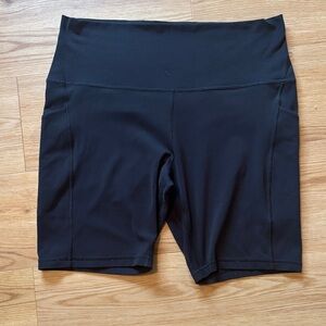 Black , Size 14 Lulu lemon align bike short with pockets